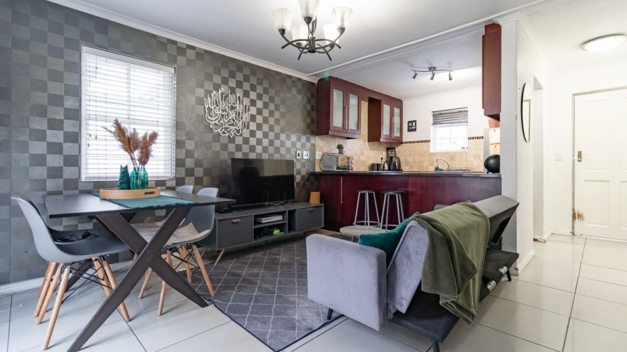 2 Bedroom Property for Sale in Wynberg Western Cape